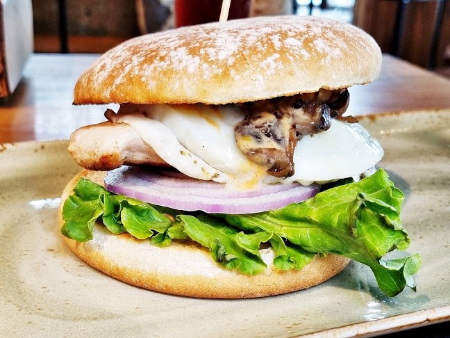 Opinii despre SERVUS German Burger Grill | VIVOCITY în Singapore - Hospitality and gastronomy