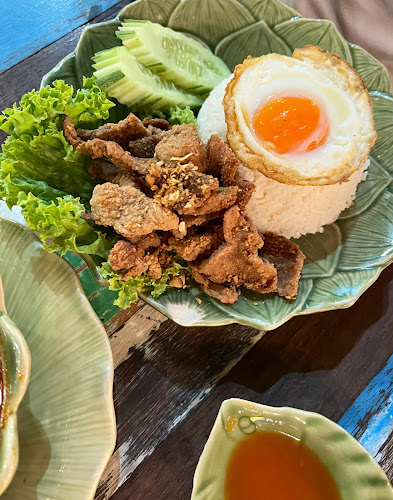 Opinii despre Warm Up Cafe @ The Star Vista în Singapore - Hospitality and gastronomy