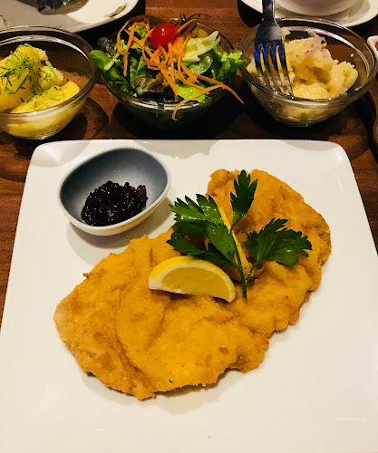 Opinii despre Brotzeit German Beer Bar and Restaurant - VivoCity în Singapore - Hospitality and gastronomy