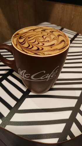 Blk 208 Hougang St 21, #01-217, Singapore 530208