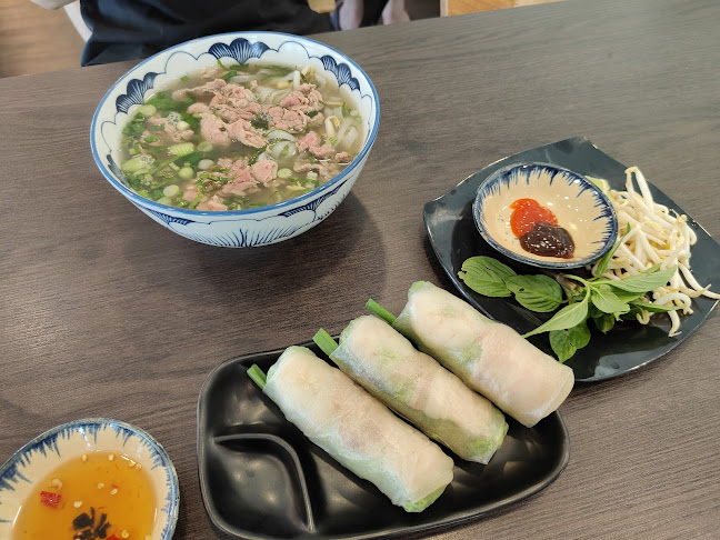 Ăn Là Ghiền - Bistro 7 - Hospitality and gastronomy