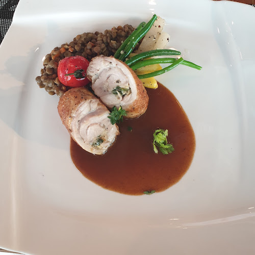 Opinii despre waters edge Training Restaurant în Singapore - Hospitality and gastronomy