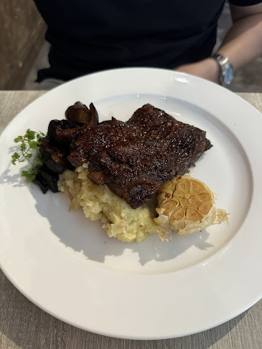 Opinii despre Lazy Lizard - NEWest în Singapore - Hospitality and gastronomy