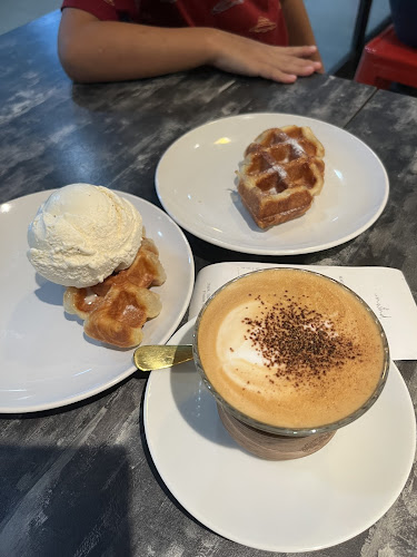 Unwind Cafe - Singapore