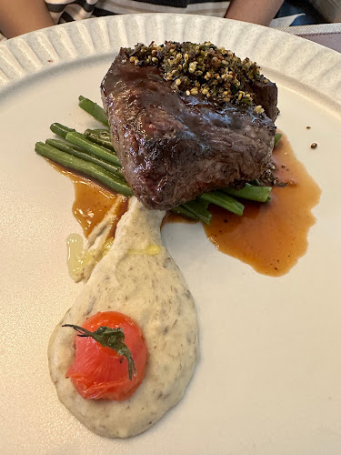 Comentarii opinii despre Cinder Steakhouse at Wheeler's Estate