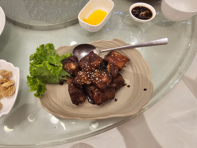 301 Upper Thomson Rd, #01-122/123, Singapore 574408