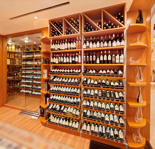 2 Orchard Turn, #04-24, Singapore 238801