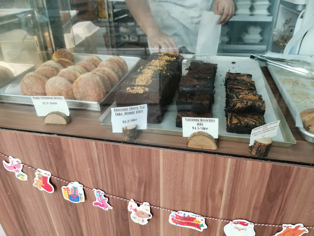 Puffs And Peaks Bakery - Singapore