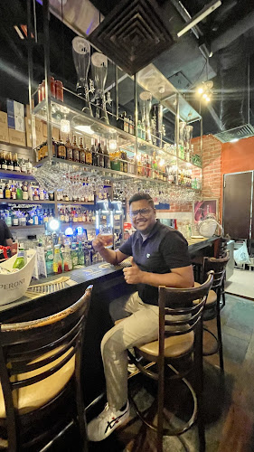 Mac's Cafe & Bar - Hospitality and gastronomy