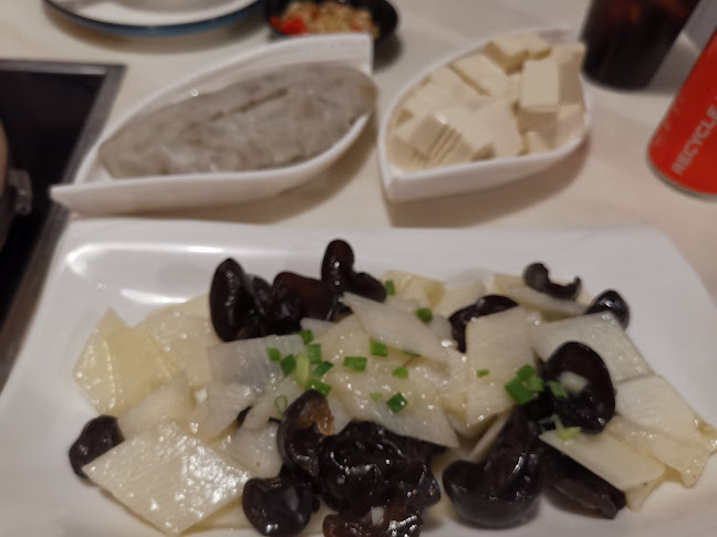 Qi Lai Feng 齐来丰鱼庄 Chinese Restaurant - Hospitality and gastronomy