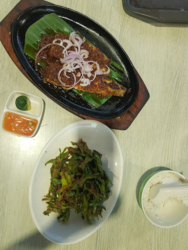 Woodlands Centre Bbq Fish - Hospitality and gastronomy