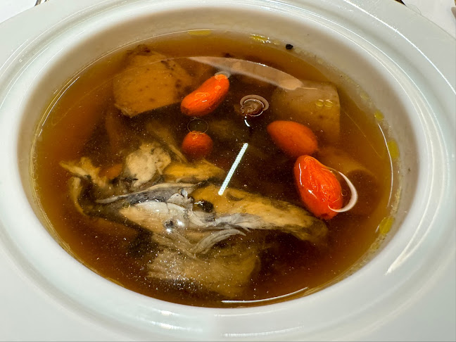 Comentarii opinii despre Yue Bai