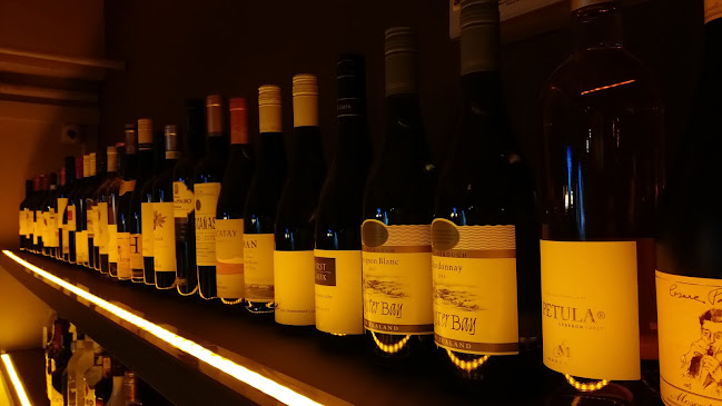 Tom, Dick & Hillary's - Hospitality and gastronomy