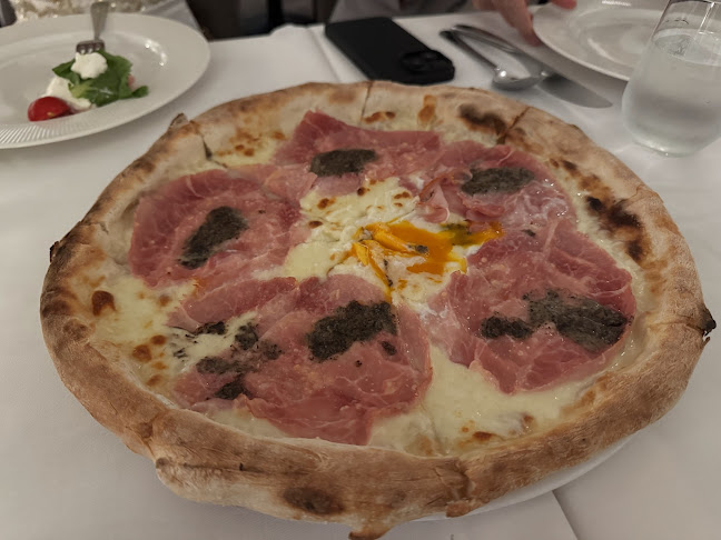 5 Greendale Ave, Singapore 289501