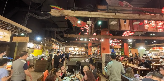 SERVUS German Burger Grill | VIVOCITY