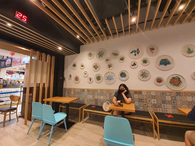 Gong Yuan Ma La Tang 宫源麻辣烫 (Heartland Mall Kovan)