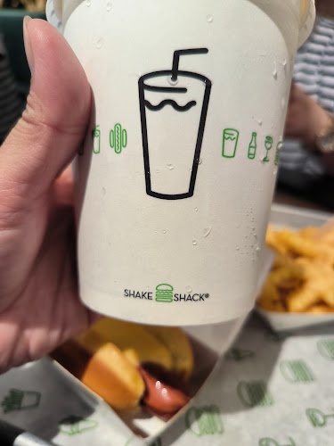 Shake Shack - Hospitality and gastronomy
