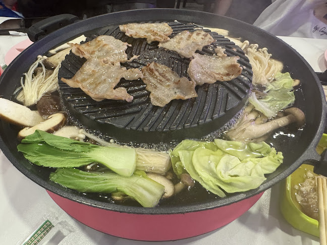 Siam Square Mookata - Holland V - Singapore