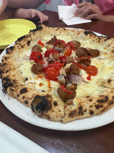 Opinii despre Zazz Pizza în Singapore - Hospitality and gastronomy