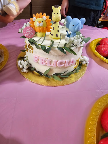 Comentarii opinii despre Honeypeachsg Bakery