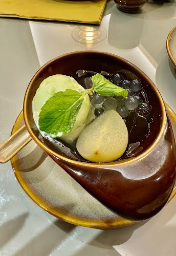 JIA WEI CHINESE RESTAURANT - Hospitality and gastronomy