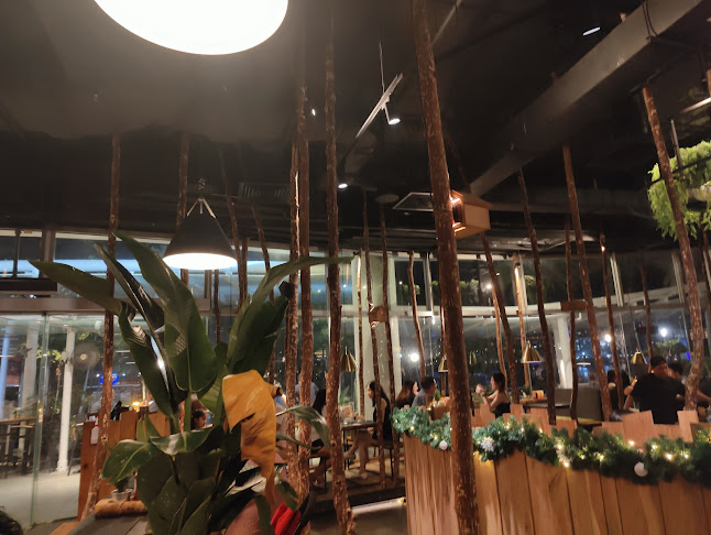 1 HarbourFront Walk, #01-57 VivoCity, Singapore 098585