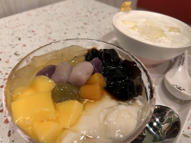 Meow Dessert - Hospitality and gastronomy