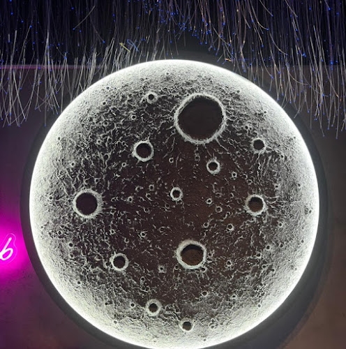 Opinii despre HELLO PUB în Singapore - Hospitality and gastronomy