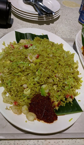 8 Raffles Ave., #01-15 Esplanade Mall, Singapore 039802