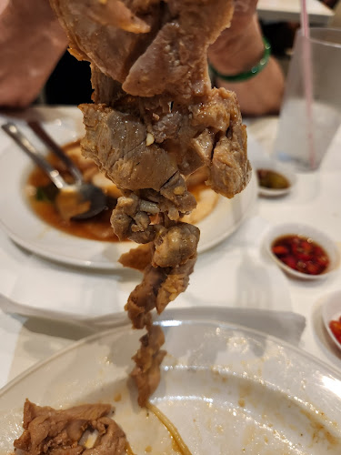 Hanis Café & Bakery