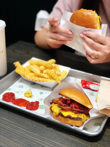 Comentarii opinii despre Shake Shack Westgate