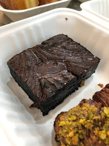 Puffs And Peaks Bakery - Hospitality and gastronomy