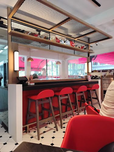 Huber's Bistro - Singapore