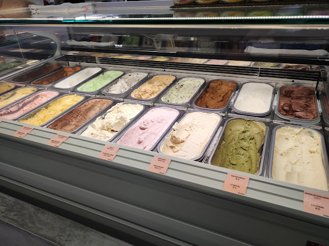 Comentarii opinii despre Kreme Cafe