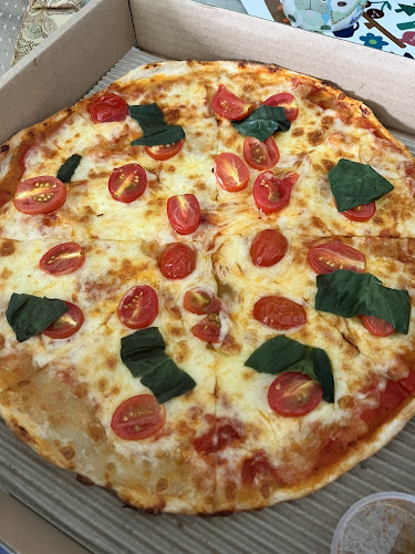 Opinii despre Volt Pizzeria în Singapore - Hospitality and gastronomy