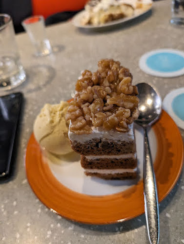 290 Orchard Rd, #01-37 Paragon Shopping Centre, Singapore 238859