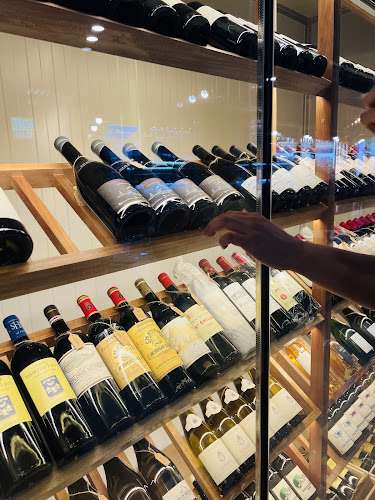 1 HarbourFront Walk, #02-158/159 VivoCity, Singapore 098585