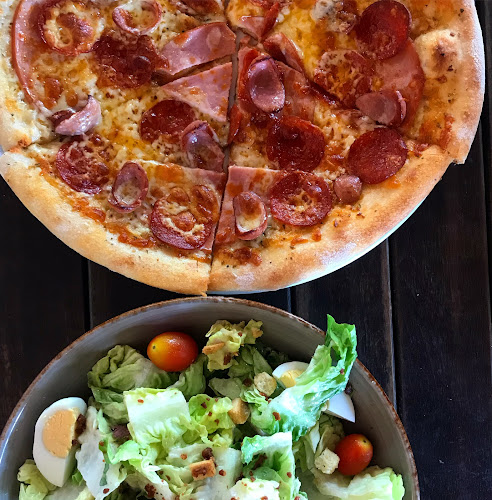 Brewerkz Orchard Rendezvous Hotel - Singapore