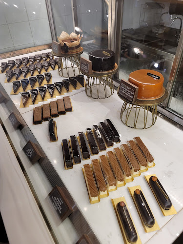 Comentarii opinii despre Awfully Chocolate Jem – Bakery, Cake Shop & Birthday Cakes