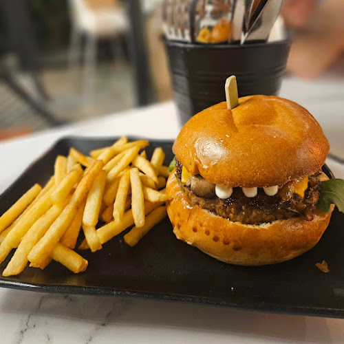 Comentarii opinii despre Burp Kitchen & Bar (Bishan Park)