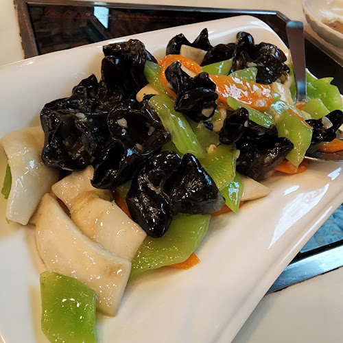 Qi Lai Feng 齐来丰鱼庄 Chinese Restaurant