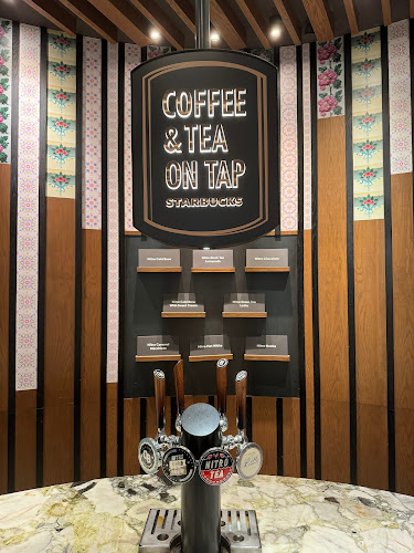 Starbucks Terminal 1 Transit - Singapore