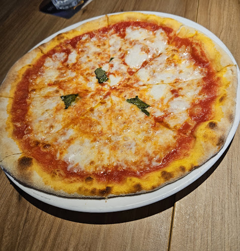 Comentarii opinii despre Corner Bar L'Operetta