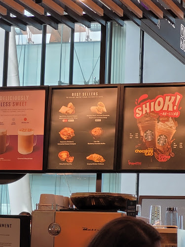 Starbucks Terminal 3 Departure Hall - Singapore