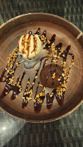 Mel's Place Restaurant & Bar - Hospitality and gastronomy