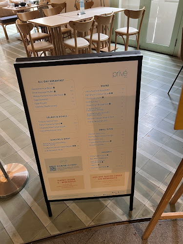 Comentarii opinii despre Privé ACM