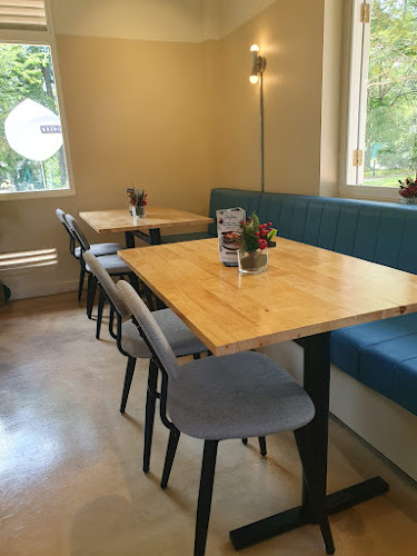 Brewerkz Seletar Aerospace Park - Hospitality and gastronomy