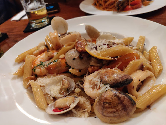 Bella Pizza - Singapore