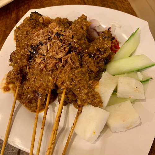 Ayam Penyet Ria - Lucky Plaza - Hospitality and gastronomy