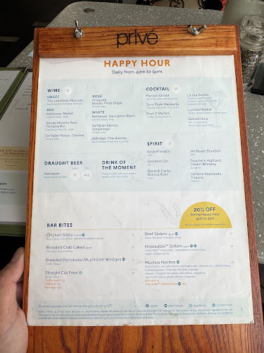 Comentarii opinii despre Privé Paragon